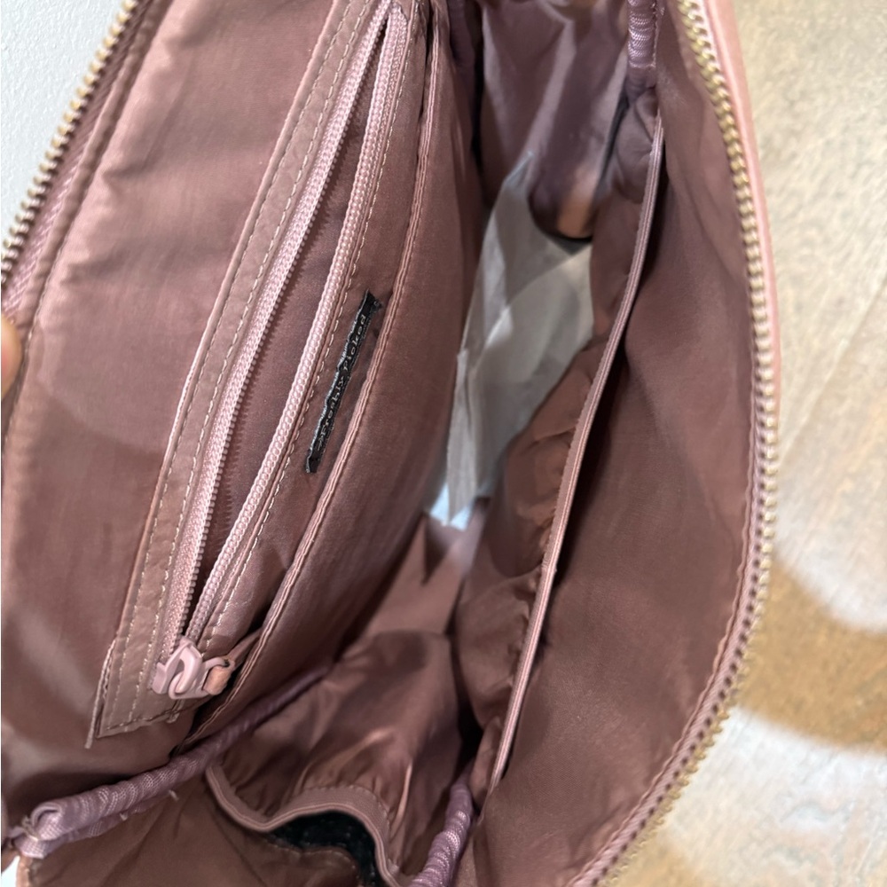 Freshly Picked Heather Classic Diaper Bag - Picture 5 of 10